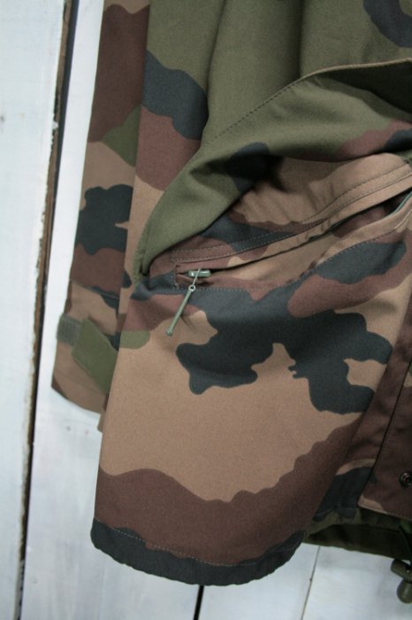 デッドストック フランス軍 CCE CAMO WATERPROOF フィールドパーカ