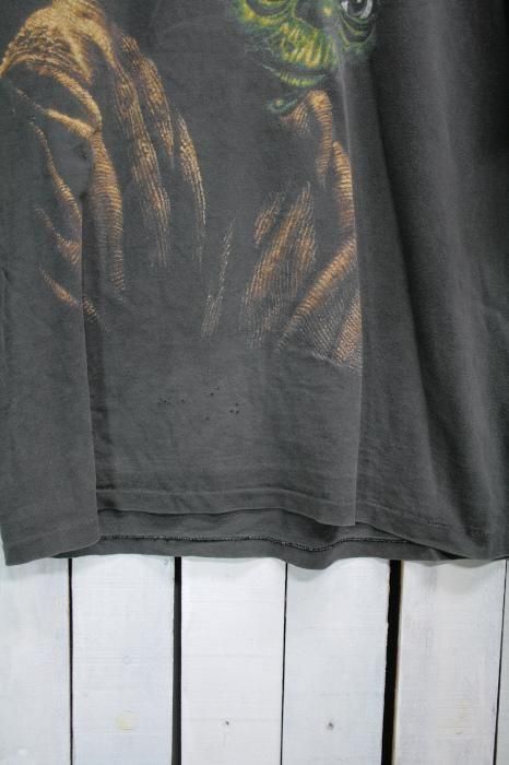 XL　90s　スターウォーズ　ヨーダ　黒　サンフェード　Changes　Tシャツ 90s Changes star wars “Yoda” print tee | sui &