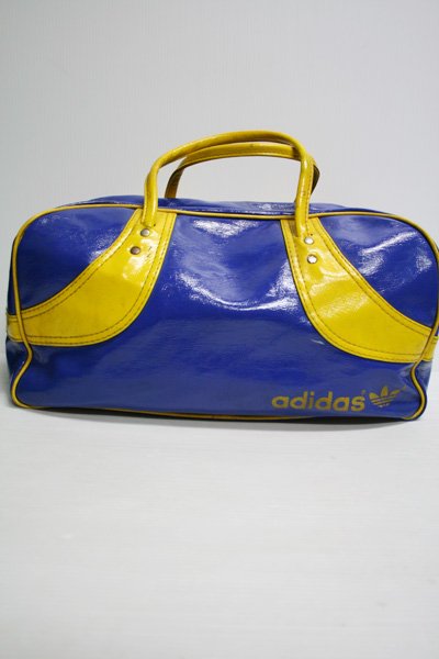80年代 adidas（アディダス） ボストンバッグ - ビンテージ古着通販 Ｔ 