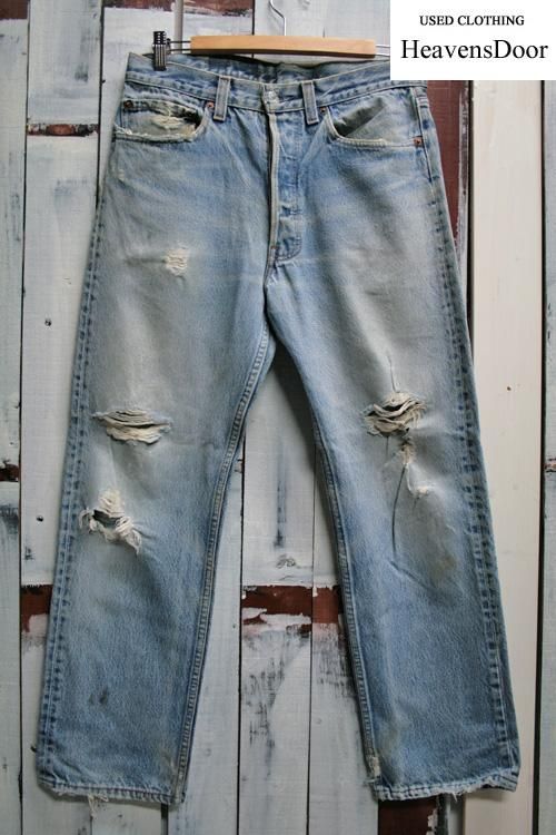 古着90'sビンテージ！アメリカ製 levi's 501 ダメージデニム