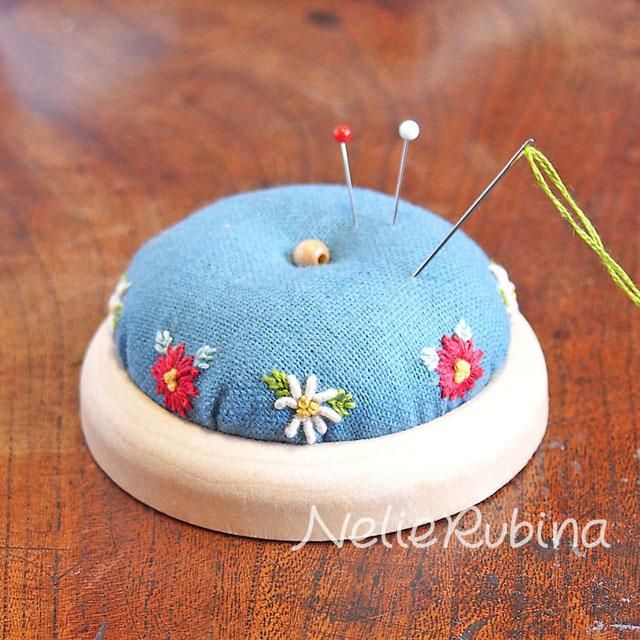 ベルベットクッション リリー 55×55cm / プラステ×バート