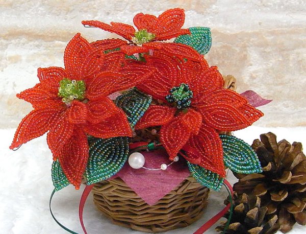 ビーズフラワーキット　クリスマスを飾るポインセチアの籐かごアレンジ