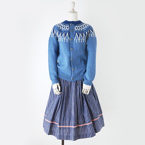 K0052 1960年代ノルウェー製スモ―キーブルーフェアアイル手編みカーディガン - ロンドンヴィンテージ洋装店 *アンティークリネンドレス