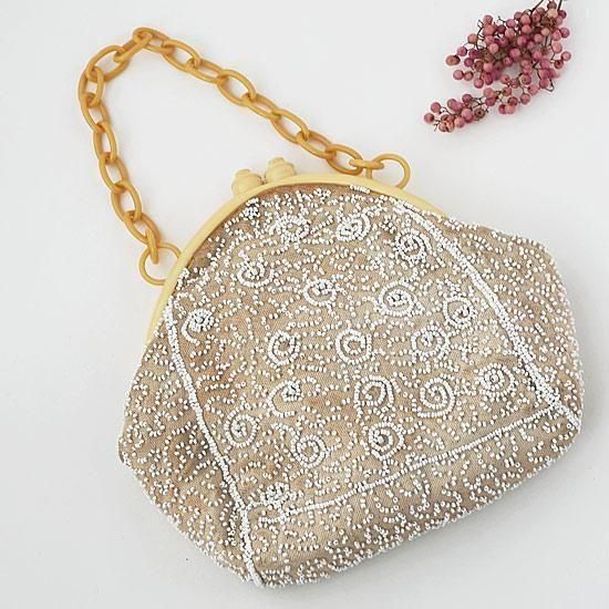 B1081 1930年代アメリカ製ビーズ刺繍ベークライトハンドバック