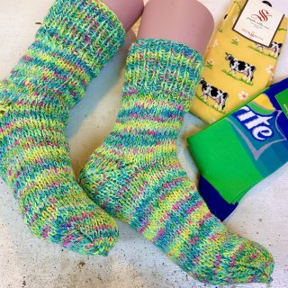 <img class='new_mark_img1' src='https://img.shop-pro.jp/img/new/icons50.gif' style='border:none;display:inline;margin:0px;padding:0px;width:auto;' />Mexican Crystal Knit Socks(Lime)