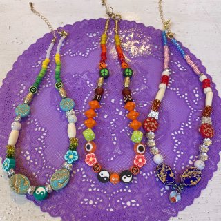 <img class='new_mark_img1' src='https://img.shop-pro.jp/img/new/icons50.gif' style='border:none;display:inline;margin:0px;padding:0px;width:auto;' />Hippie Happy Choker