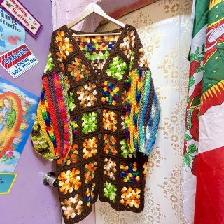 <img class='new_mark_img1' src='https://img.shop-pro.jp/img/new/icons50.gif' style='border:none;display:inline;margin:0px;padding:0px;width:auto;' />Rainbow Granny Square Long Cardi