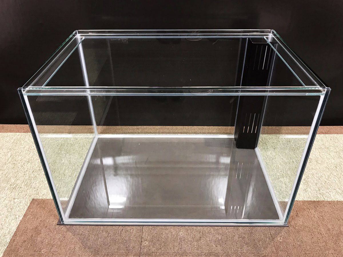 ガラス・フランジ、ワームプロテクト付き水槽の製作例