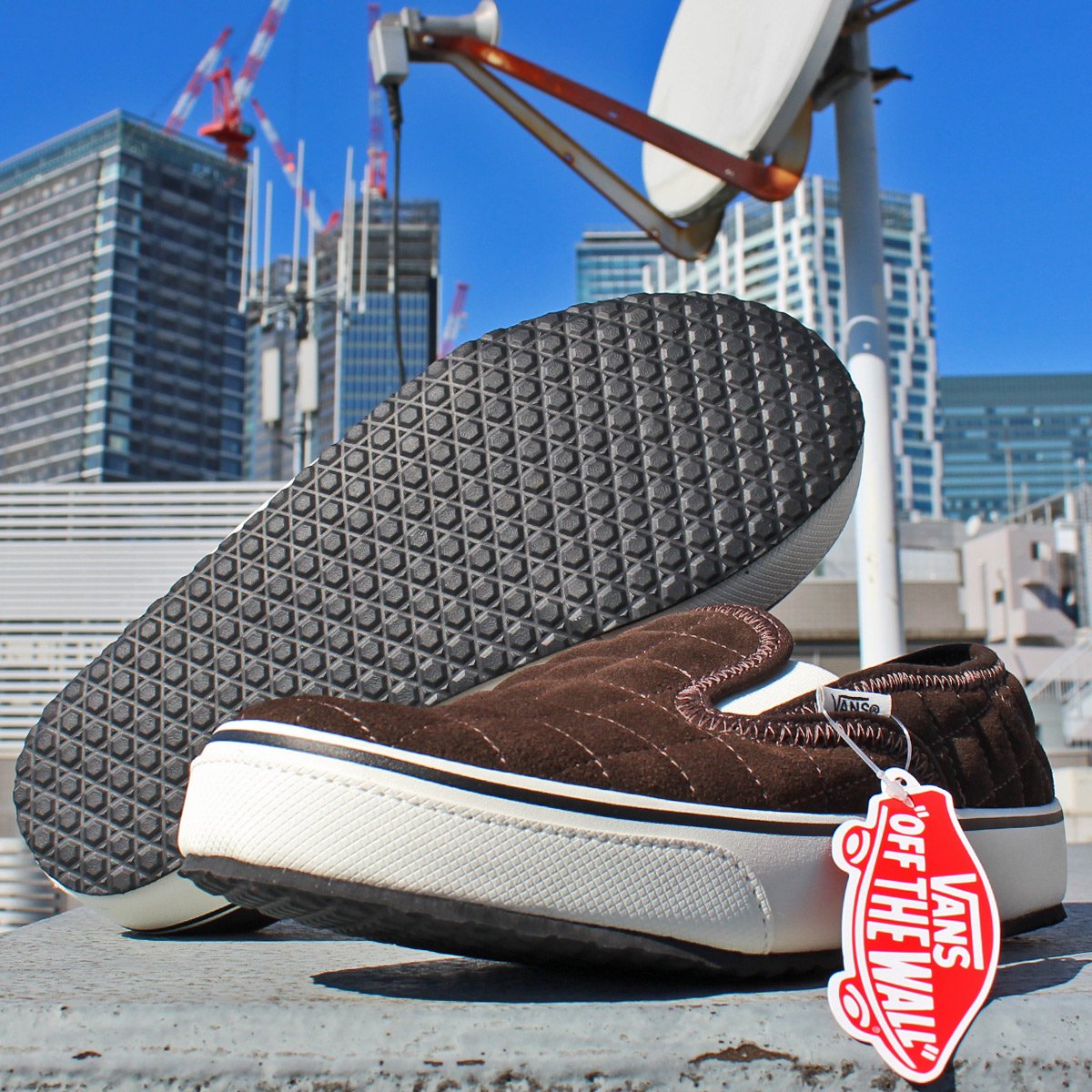 送料無料 VANS ヴァンズ バンズ SLIP-ER 2 スリッパ―2　SUEDE QUILT STITCH UPPER スエード キルトステッチ  アッパー SHERPA DEMITASSE　VN0A4UWO3N1