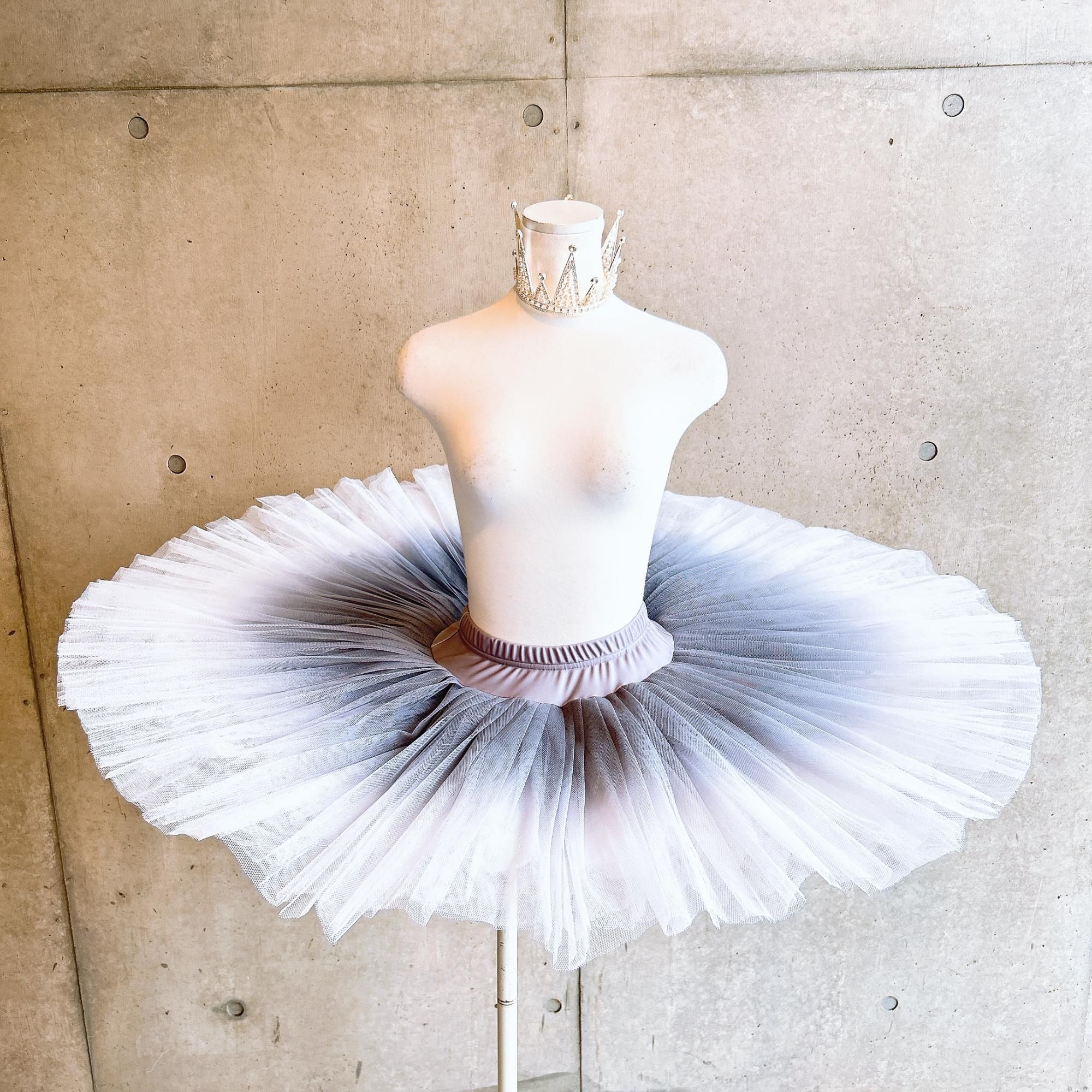 チュチュボン グレー バレエチュチュ | 軽くておしゃれ - バレエ衣装