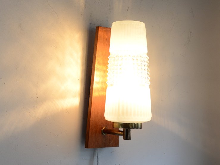 ヴィンテージ ガラスシェード付木製ウォールランプ｜アンティーク照明 