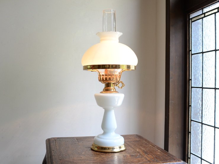 ミルクガラス オイルランプ型 テーブルランプ（H50cm）｜アンティーク 