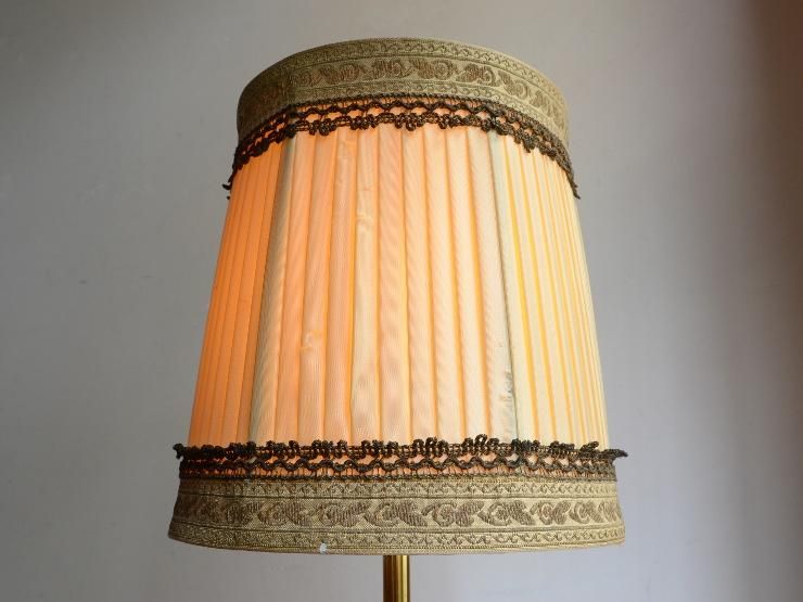 ヴィンテージ テーブルランプ　シェードランプ　照明　ライト　アンティーク ヴィンテージ シェード付 木製テーブルランプ（H46cm