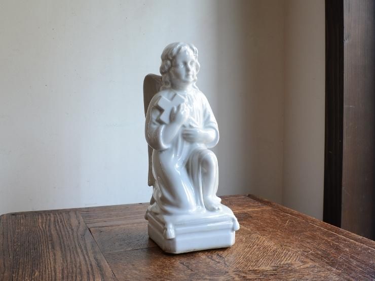 アンティーク 天使（エンジェル）モチーフ 陶器オブジェ｜アンティーク