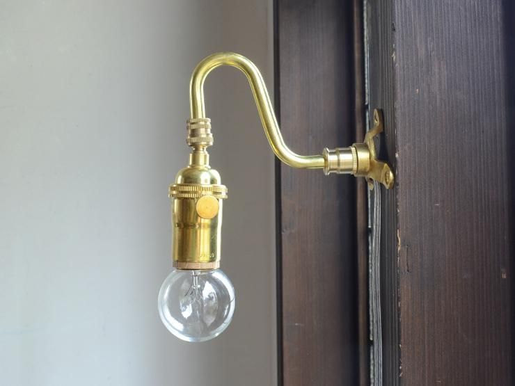 真鍮スイッチ付ソケット アームウォールランプ｜アンティーク