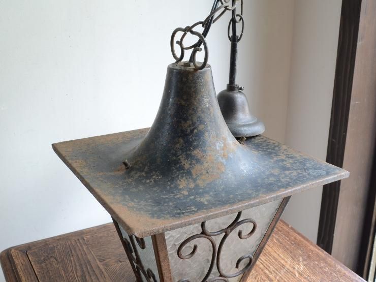 ランタン型 模様入ガラスペンダントランプ｜アンティーク照明