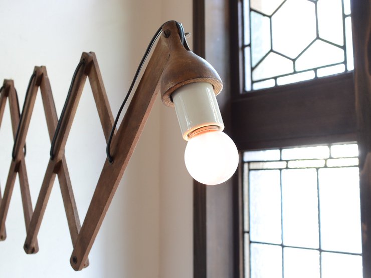 ヴィンテージ 木製シザーウォールランプ｜アンティーク照明・ランプ 