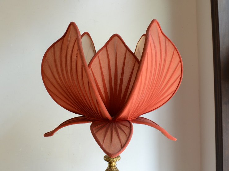 蓮の花型シェード付 真鍮テーブルランプ（H69cm）｜アンティーク照明 