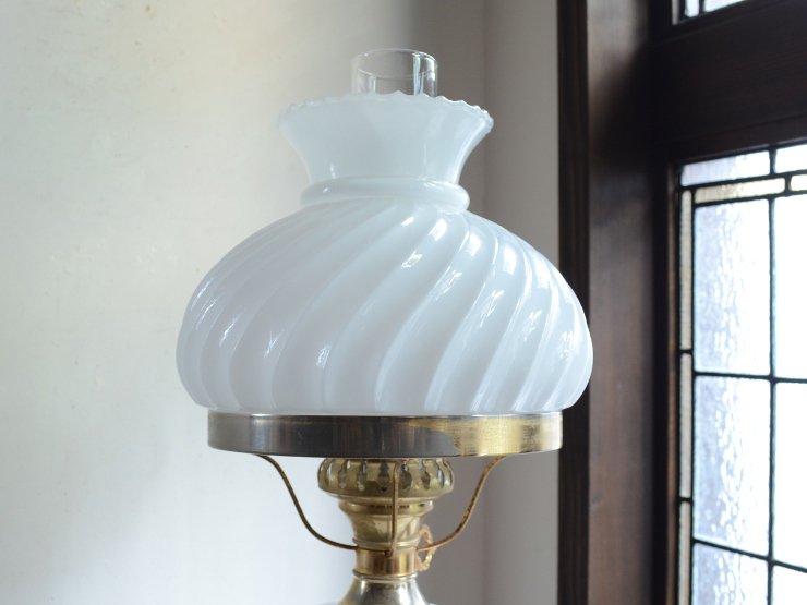 ミルクガラス オイルランプ型 テーブルランプ（H58cm）｜アンティーク 