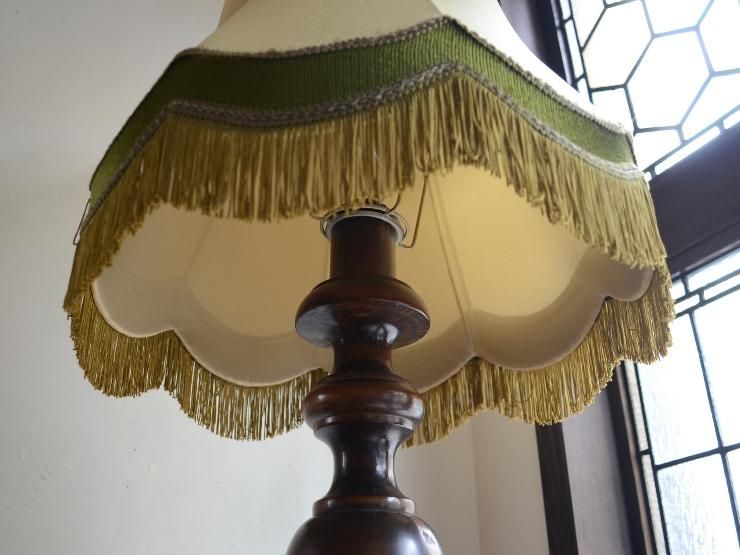 ヴィンテージ フリンジシェード 木製テーブルランプ（H84cm