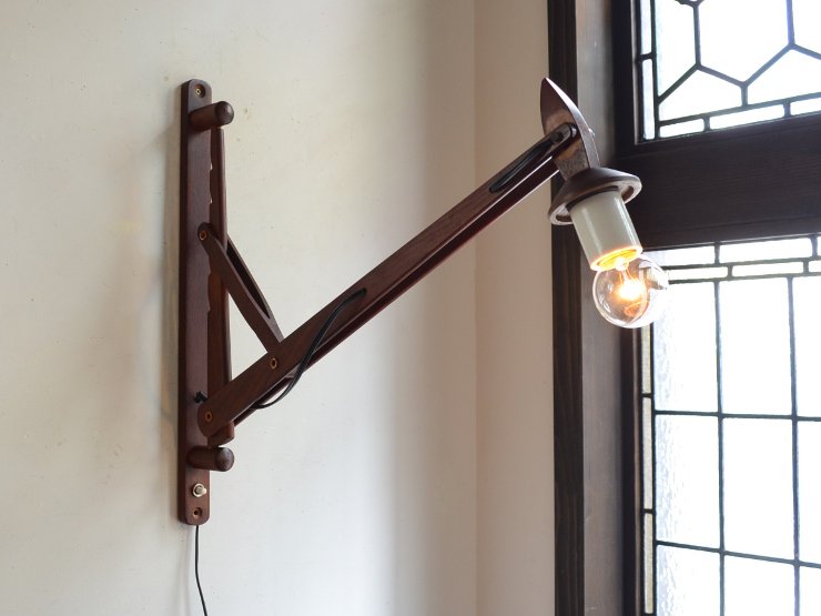 ヴィンテージ 木製アームウォールランプ｜アンティーク照明・ランプ