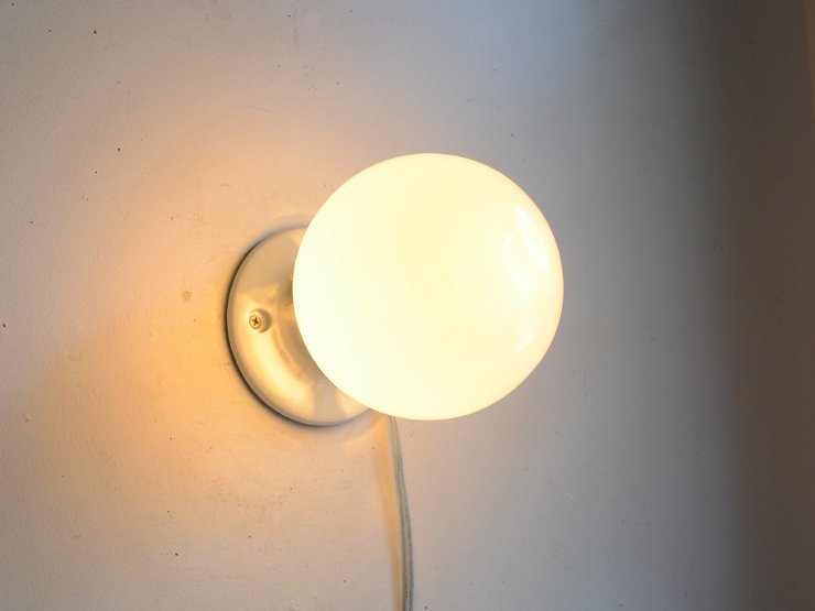 丸形ガラスシェード付き 陶器ライト｜アンティーク照明・ランプ