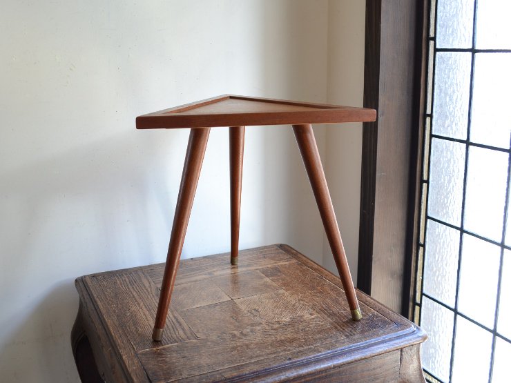ヴィンテージ 木製三角テーブル