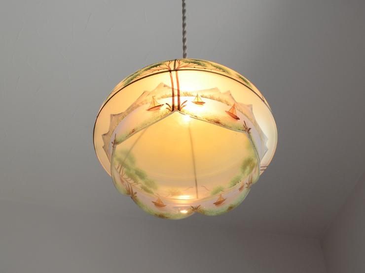 イギリス　アンティーク　可愛いガラスシェード　ペンダント照明 アンティーク 絵柄入ガラスシェード ペンダントランプ｜アンティーク