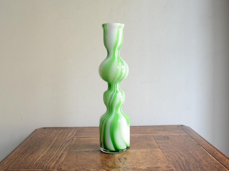 ヴィンテージ オパリンガラス フラワーベース（H24.5cm