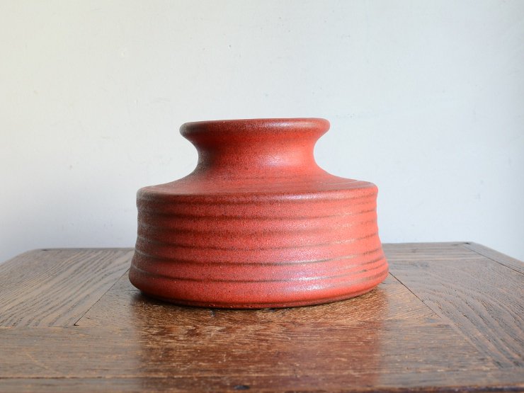 ヴィンテージ 陶器フラワーベース（H10.5cm）