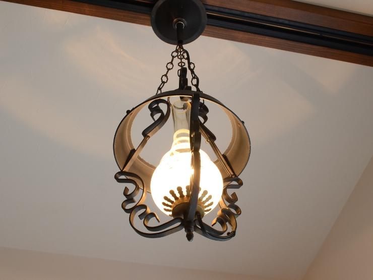 ハンギング ガラスシェード アイアンペンダントランプ