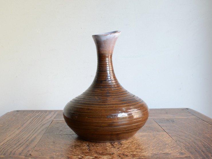 [new] ヴィンテージ 陶器フラワーベース（H15cm）