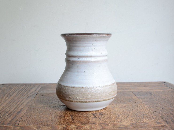 [new] ヴィンテージ 陶器フラワーベース（H11cm）