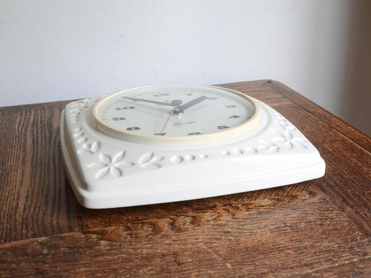 ⚫︎メンテ済み品⚫︎ ヴィンテージ レトロ シチズン 陶器クロック 掛け時計　皿 昭和レトロ】シチズン 陶器製 お皿型 壁掛け時計 ウォール