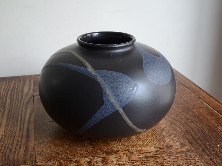 花器　陶器 香蘭社 花瓶 ホワイト 梅 花柄 陶器 全高約28cm 木箱入り 大壺