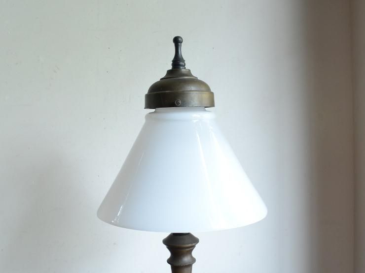 ビンテージ クリームシェード テーブルランプ ミルクガラス USAヴィンテージマーブルクランベリーのミルクガラスシェード