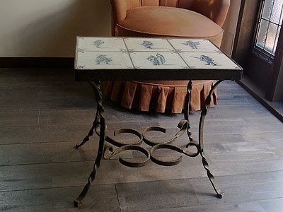 Furniture アイアン タイルテーブル - アンティーク家具とヴィンテージ