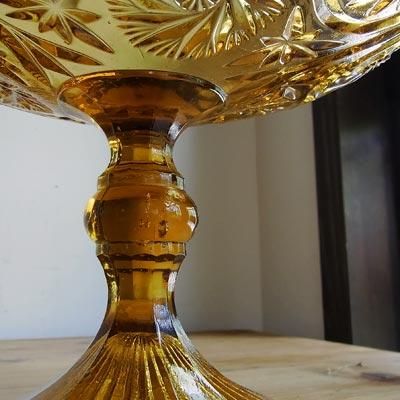 アンバーガラス カット細工コンポート／飾り鉢 アンバーガラス カット細工コンポート／飾り鉢 - メルカリ