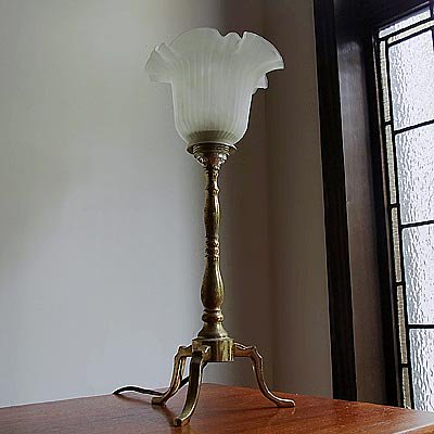 フリルガラスシェード 真鍮テーブルランプ｜アンティーク照明・ランプ｜CHELSEA antique＆decoration（チェルシー）