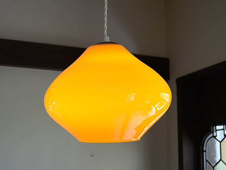 ヴィンテージ オレンジ色ガラスペンダントランプ｜アンティーク照明 