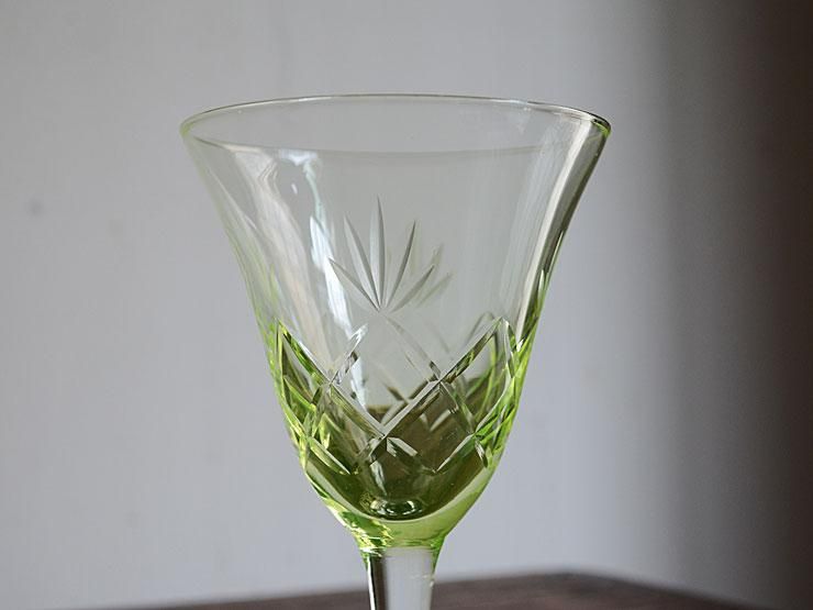 ウランガラス　グラス ヴィンテージ カット入りグラス（ウランガラス）｜アンティーク