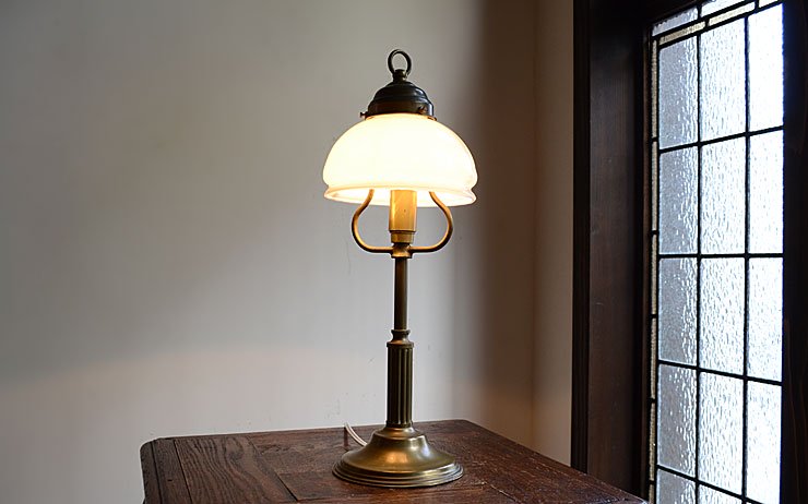 ミルクガラスシェード 真鍮テーブルランプ（H42cm）｜アンティーク照明・ランプ｜CHELSEA antique＆decoration（チェルシー）
