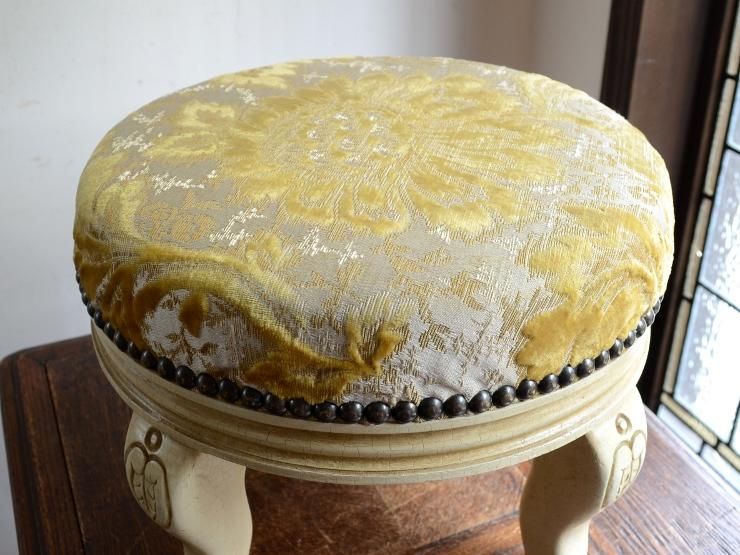 ヴィンテージ 丸形オットマン（フットスツール）｜アンティーク