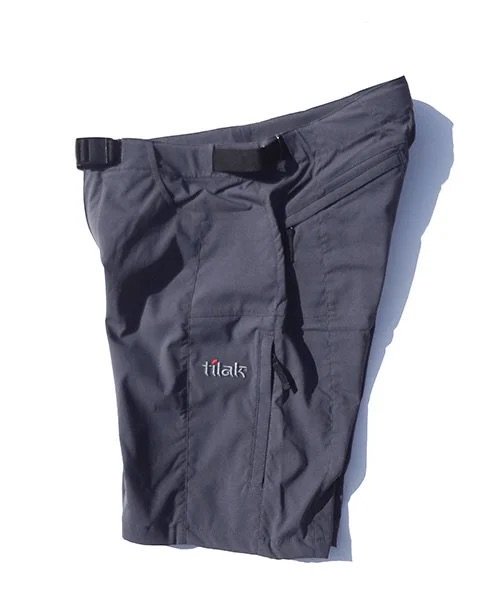 《Tilak・メンズ》TECH Shorts/テックショーツ（60335/エボニーグレー色）2024S/S #tilak - OVUM+Online  Store | アパレル・アウトドアブランド正規取扱通販サイト