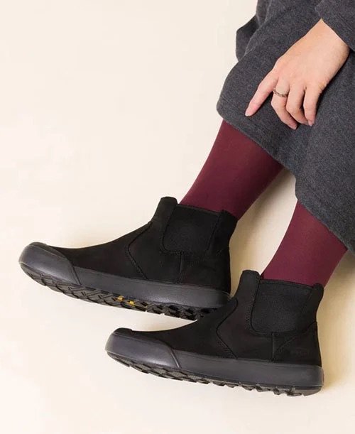 KEEN・ウィメンズ》ELENA CHELSEA/エレナ チェルシー（1022030/Triple Black/Black/撥水仕様） 2024F/W  #KWP - OVUM+Online Store | アパレル・アウトドアブランド正規取扱通販サイト