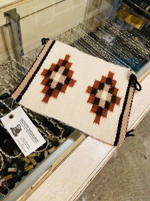 ナバホ族伝統工芸NAVAJO Rug・ナバホチェロ（羊毛の織物） 160A57