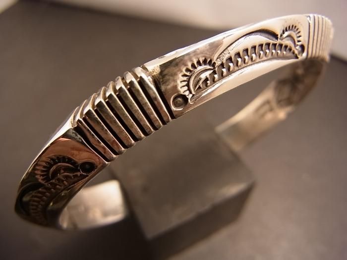 Kevin Ramone ナバホ　バングル 楽天市場】インディアンジュエリー ナバホ族Kevin Ramone(ケビン