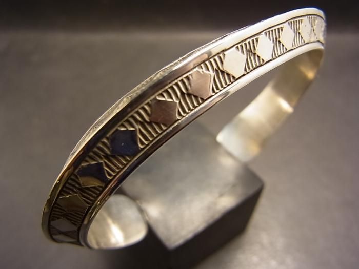 ワイリーセカテロ　ナバホ族 ナバホ族”ワイリーセカテロ”バングル入荷。 | 茨城県つくば市の