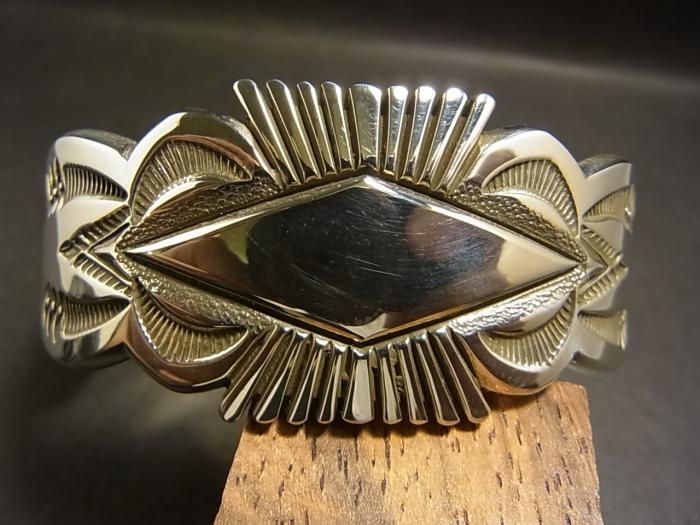 スペシャルオファ ジェニファーカーティス バングル CURTIS JENNIFER ナバホ 14k アクセサリー