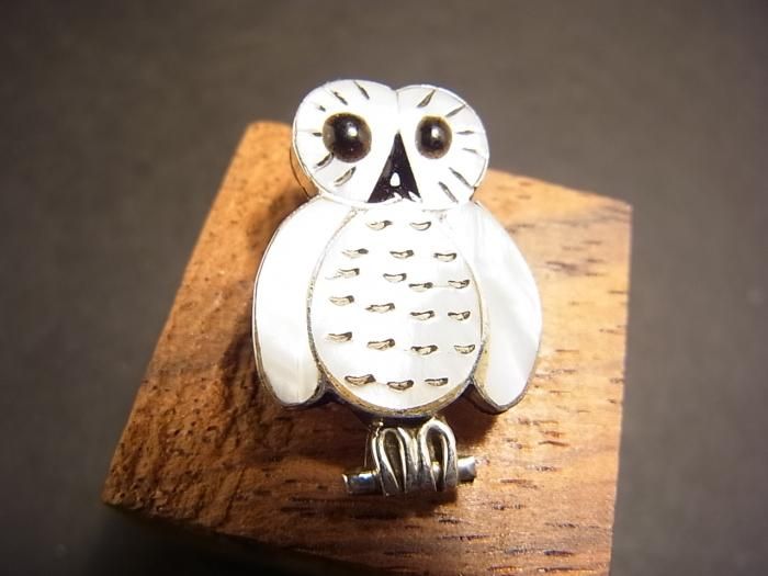 ズニ族のフクロウのフォークアート（陶器）